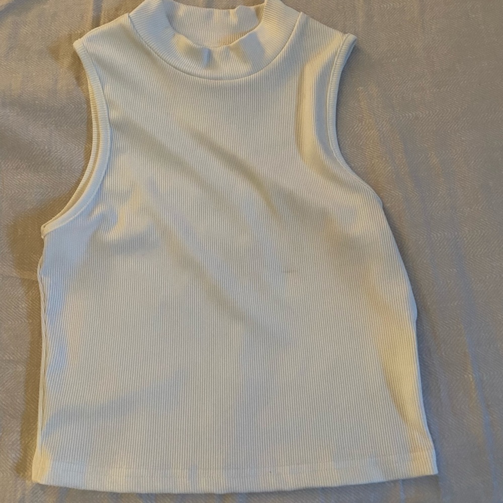 halter crop top